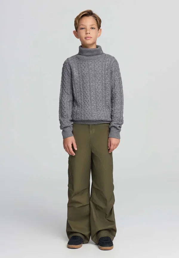 Джемпер вязаный Cable Knit Terranova, Серый меланж