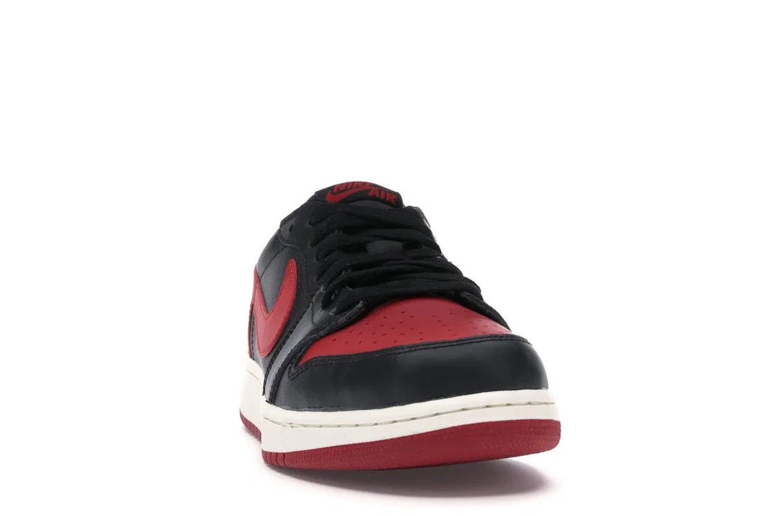 Детские кроссовки Lifestyle Jordan 1 Retro Low Jordan, Black/Varsity Red-Sail — фото 2
