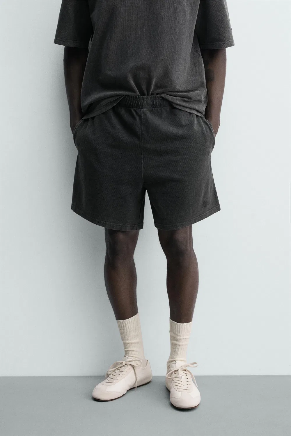 Бермудские шорты из вафельной вязки с эффектом потертости ZARA, Anthracite grey — фото 2