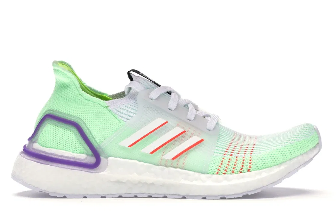 Детские кроссовки для мальчиков с технологией Boost Adidas Ultra Boost 2019 Adidas, White/Green/Purple