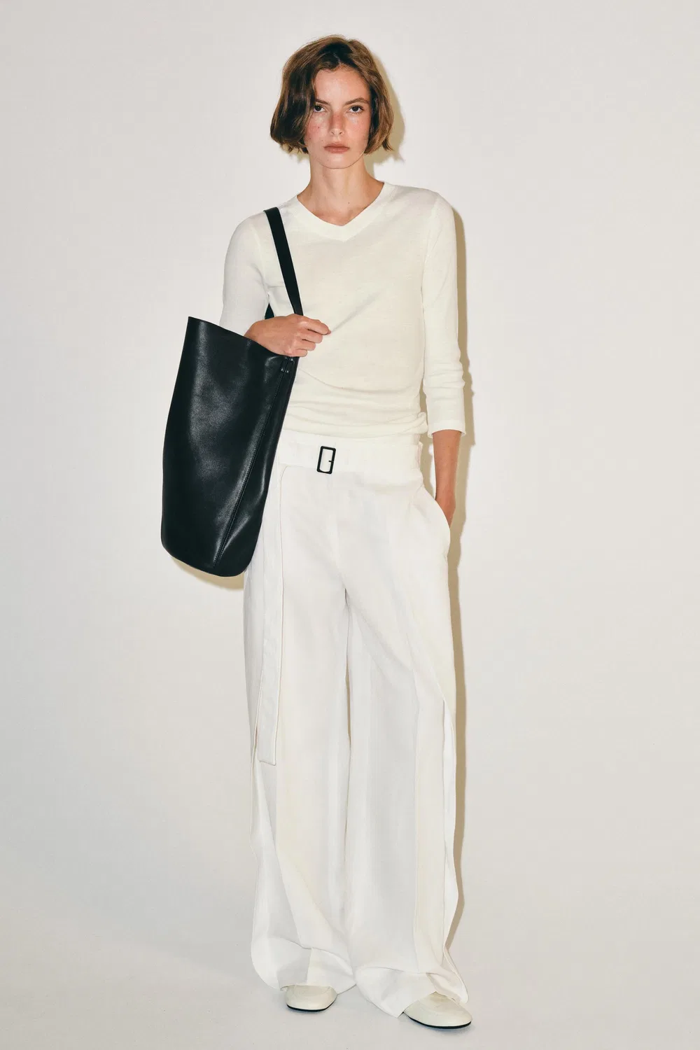 Брюки с поясом и складками из коллекции ZW ZARA, Ecru