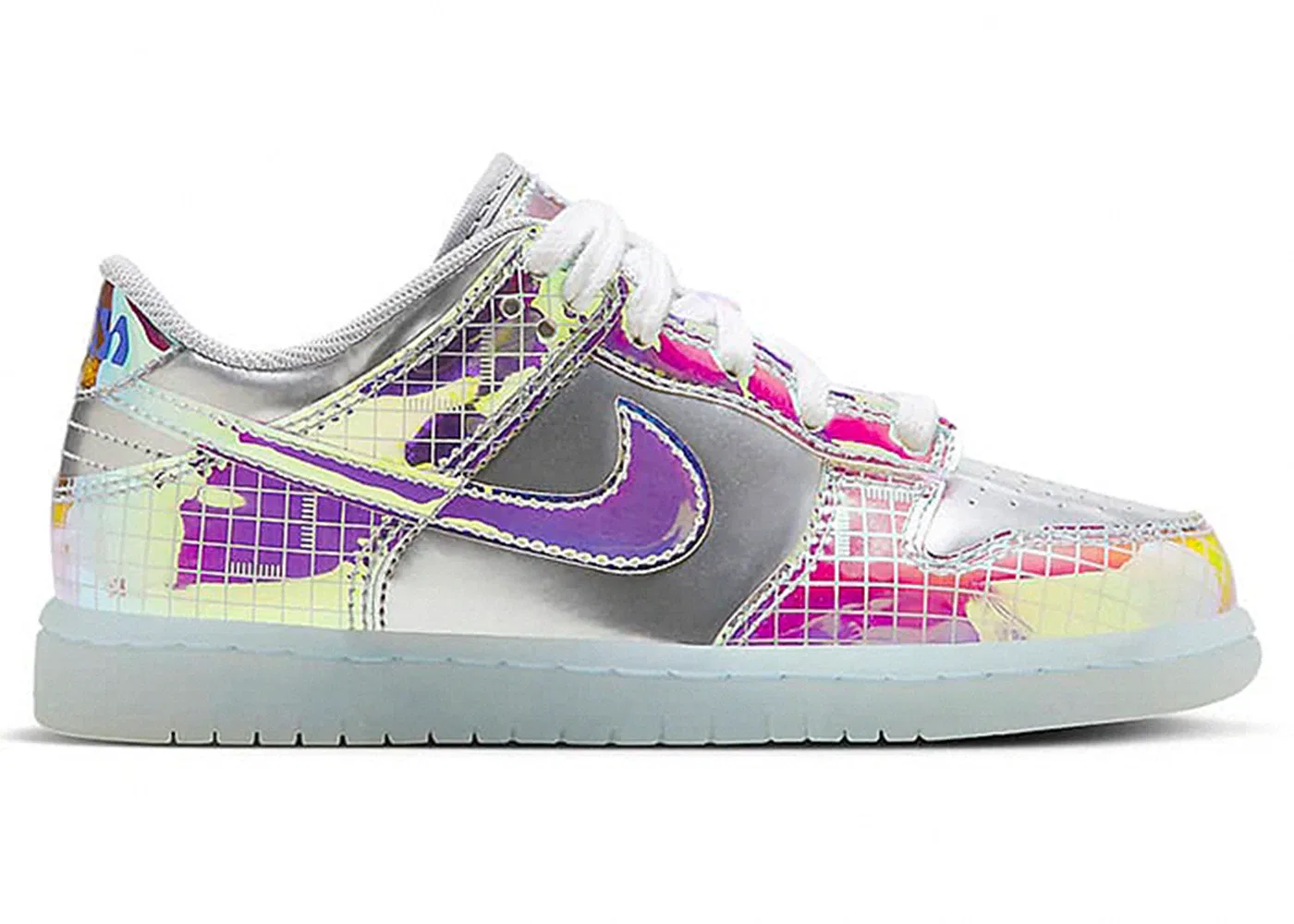 Детские кроссовки Lifestyle с принтом Nike Dunk Low SE Nike, Metallic Silver/Metallic Silver/White/Multi-Color