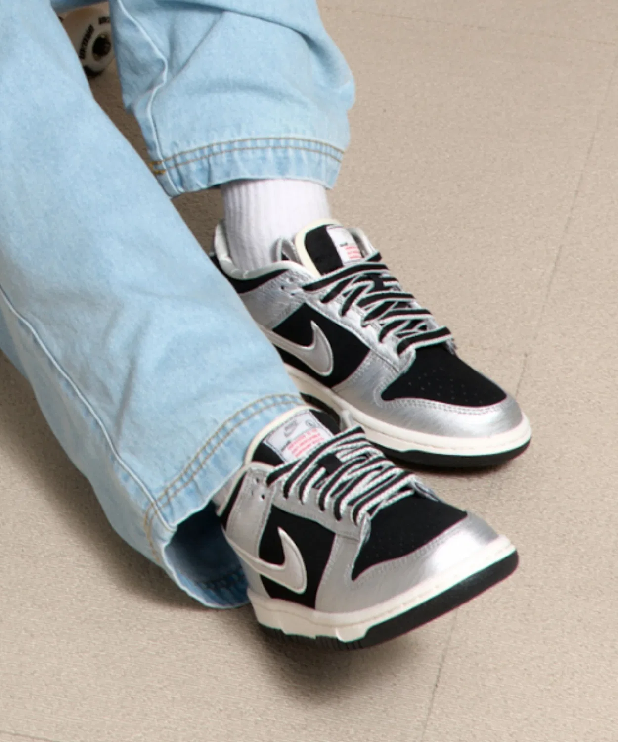 Детские кроссовки Nike Dunk Low LV8, Metallic Silver — фото 2