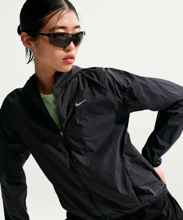 Тренировочная куртка Nike, UV-защита, легкая, беговая, черная — фото 3