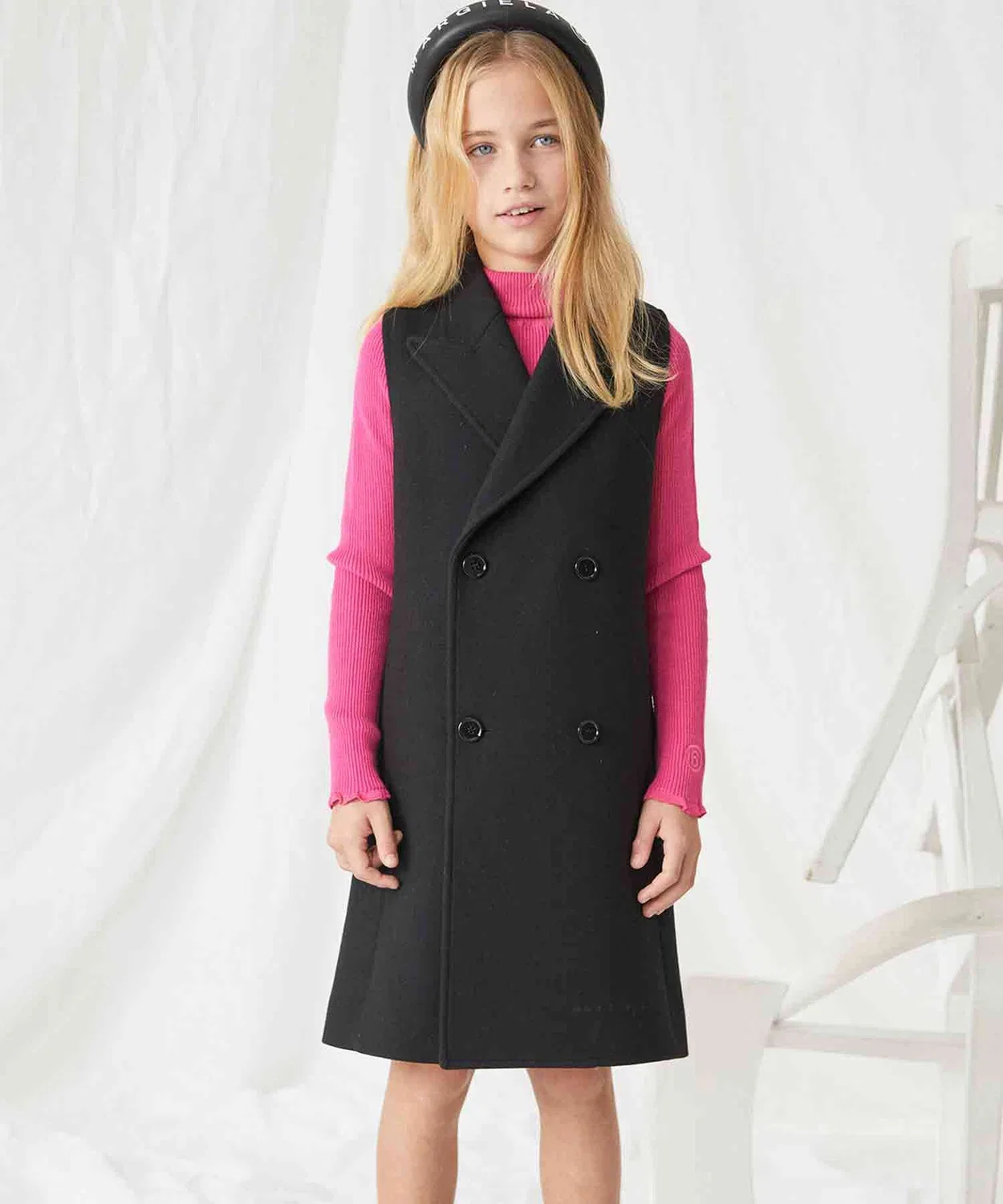 Детский жилет-безрукавка с длинным ворсом, модель Kids & Junior MM6 Maison Margiela, Черный
