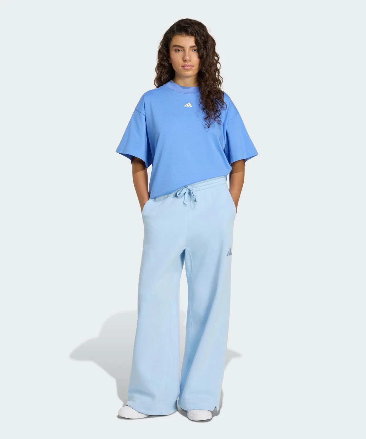 Женская футболка свободного кроя с принтом Three Stripes Studio Loose Adidas, Blue — фото 3