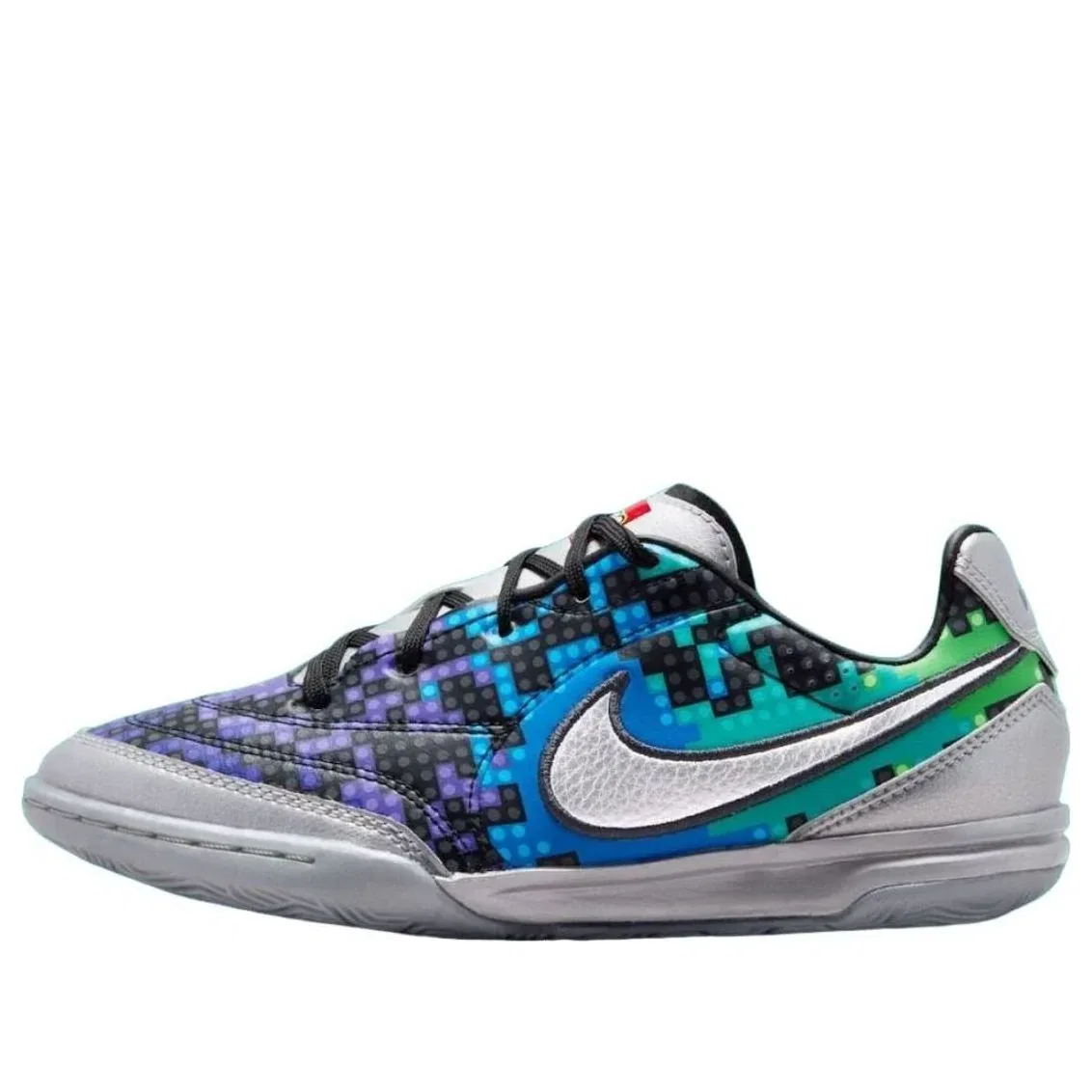 Детские кроссовки для футбола с шнуровкой Nike Streetgato Metallic Silver Green Strike, мультиколор