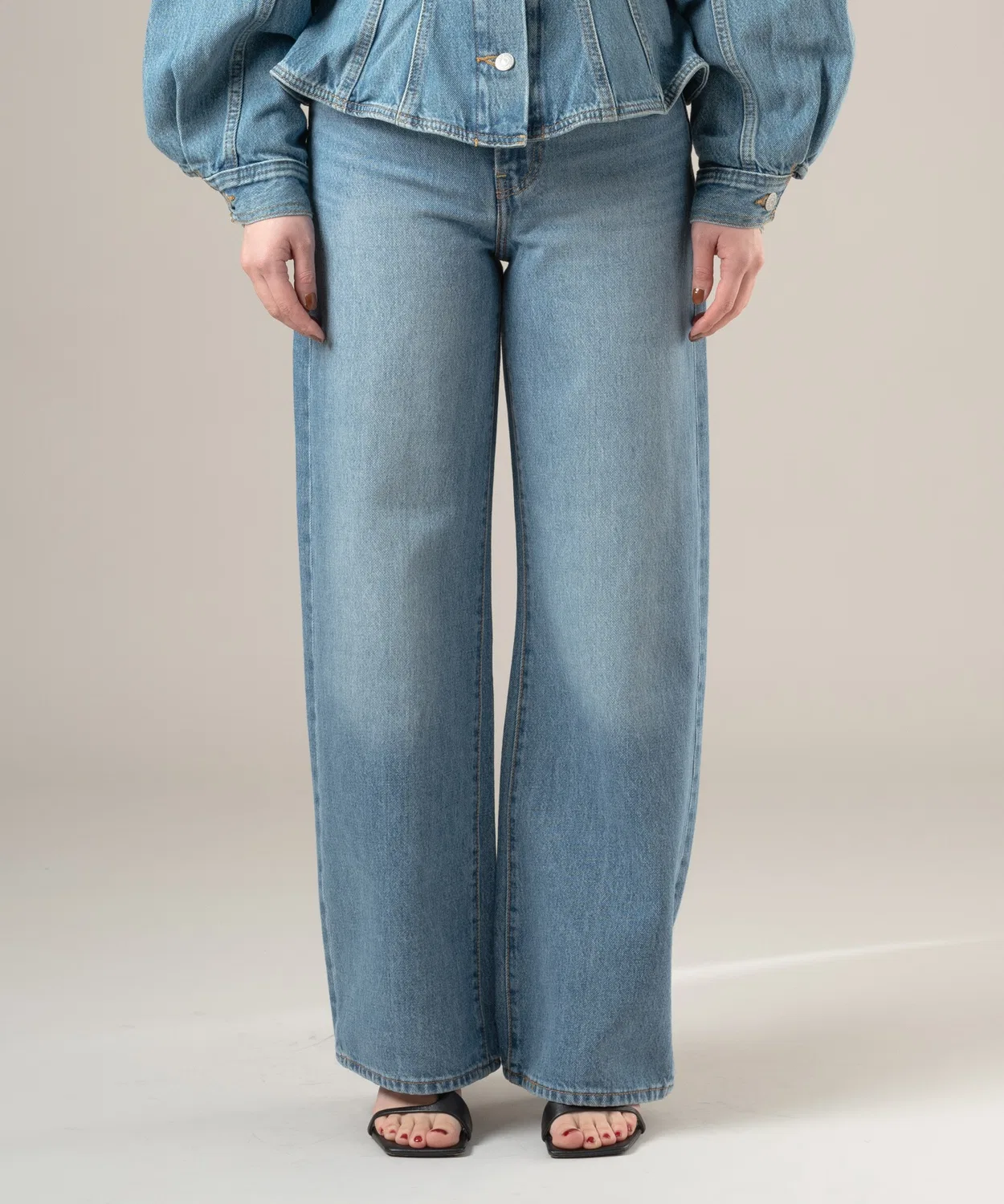 Женские джинсы с высокой посадкой и широкими штанинами RIBCAGE WIDE LEG Levi's, Medium Indigo