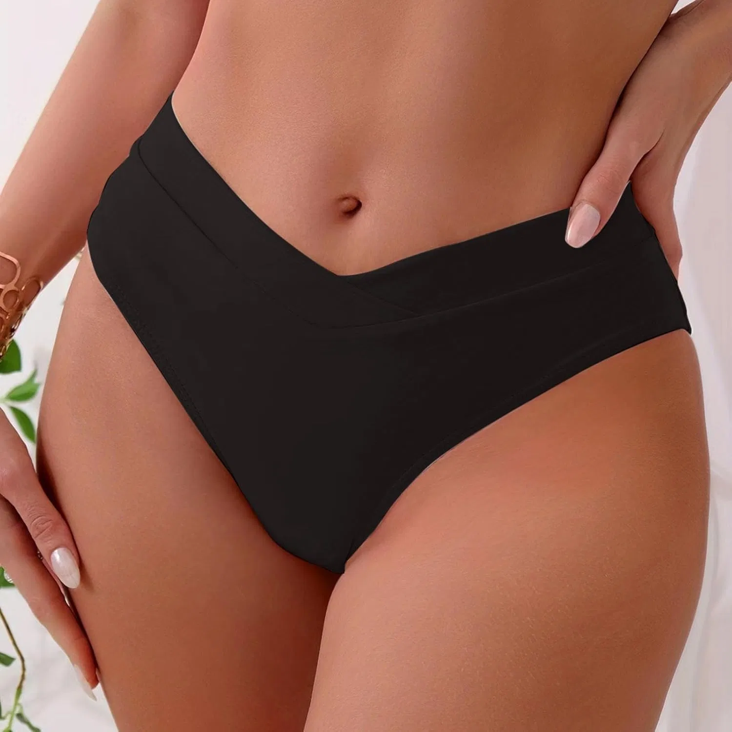 Женские бикини-трусы классические Solid, Black — фото 2