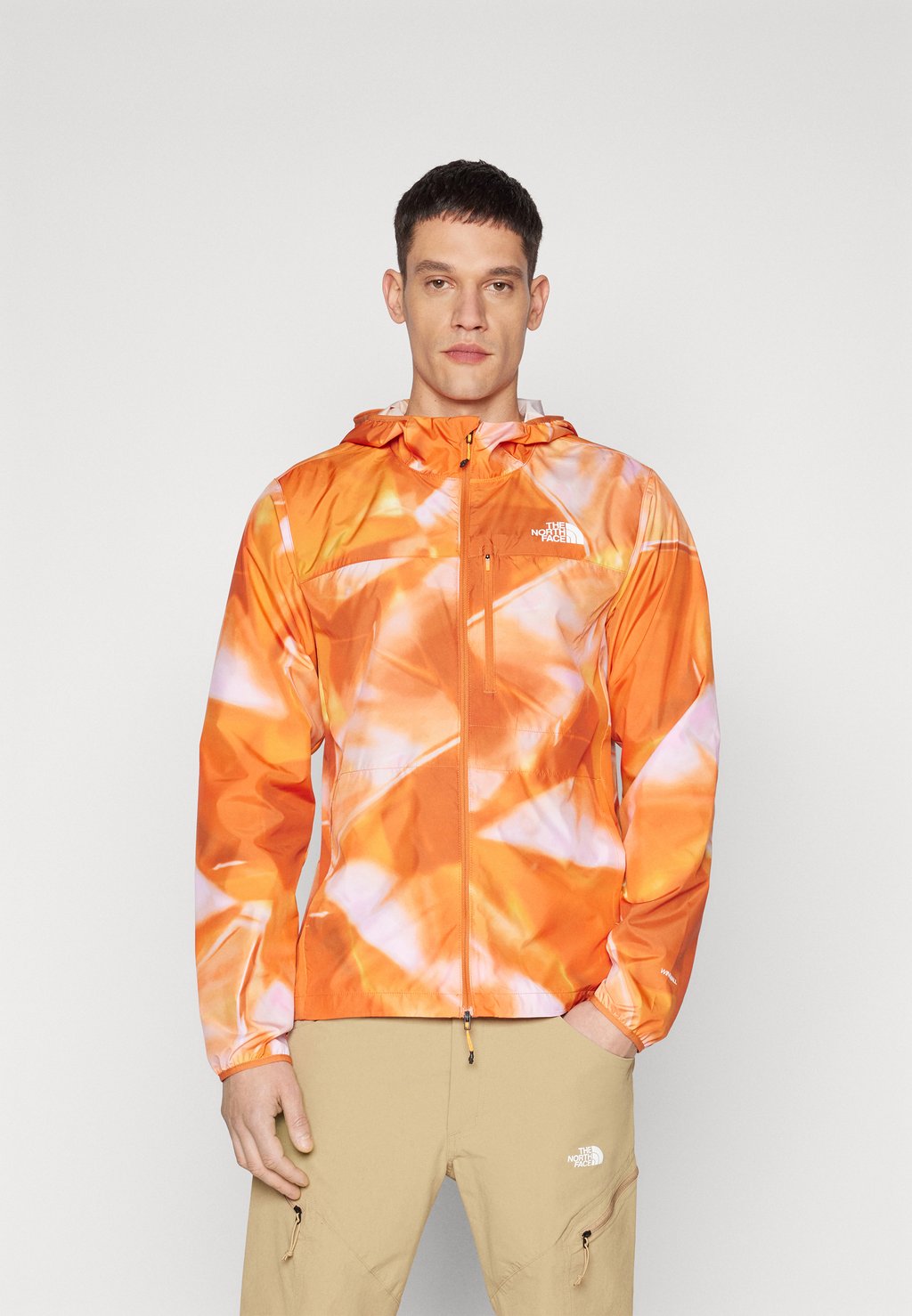 

Ветровка HIGHER RUN JACKET The North Face, оранжевый