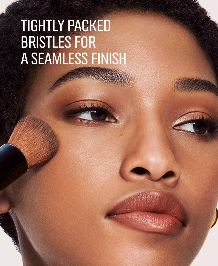 Bobbi Brown Кисть для создания плотного покрытия на лице — фото 2