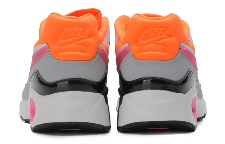 Кроссовки Nike Air Max для женщин — фото 4