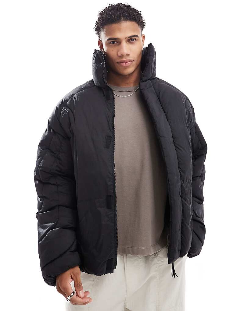 

Jack & Jones Premium – утепленная куртка черного цвета с вертикальными вставками