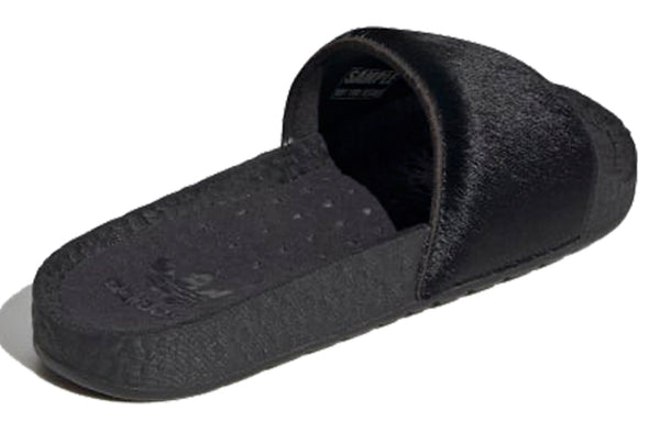 Тапочки adilette boost slides 'triple black' Adidas, черный — фото 3