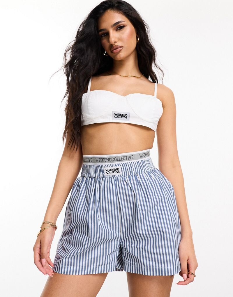 

ASOS Weekend Collective — шорты в сине-белую полоску с эластичным поясом и логотипом
