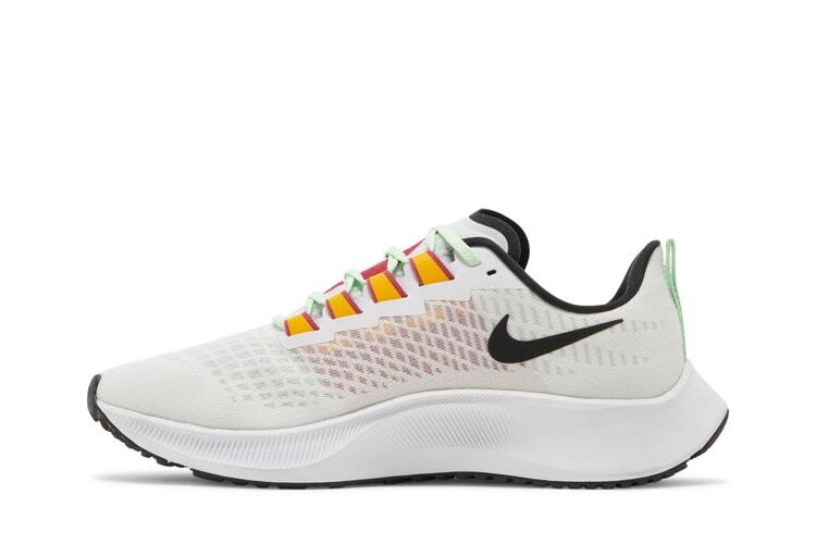 Кроссовки Nike Wmns Air Zoom Pegasus 37 Premium, белый — фото 3