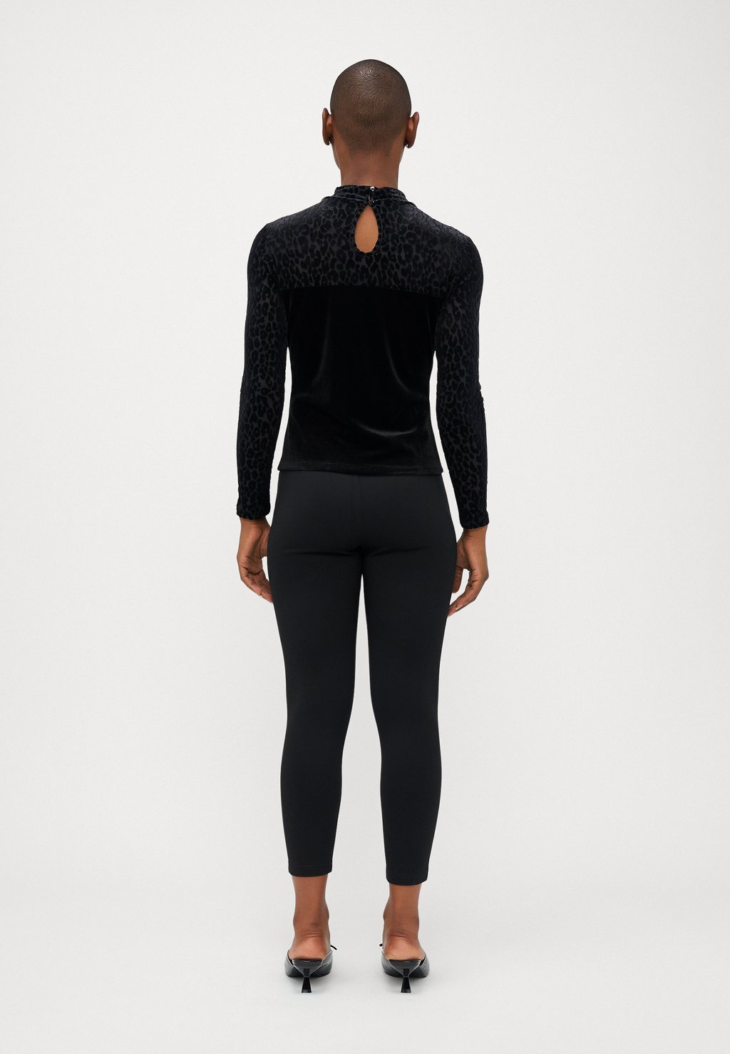 

Топ с длинными рукавами ONLELIANA HIGH NECK ONLY Petite, черный