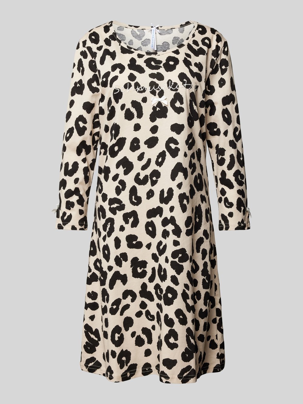 

Ночная рубашка с эффектной строчкой, модель 'SCHMUSEKATZE' LOUIS & LOUISA, черный