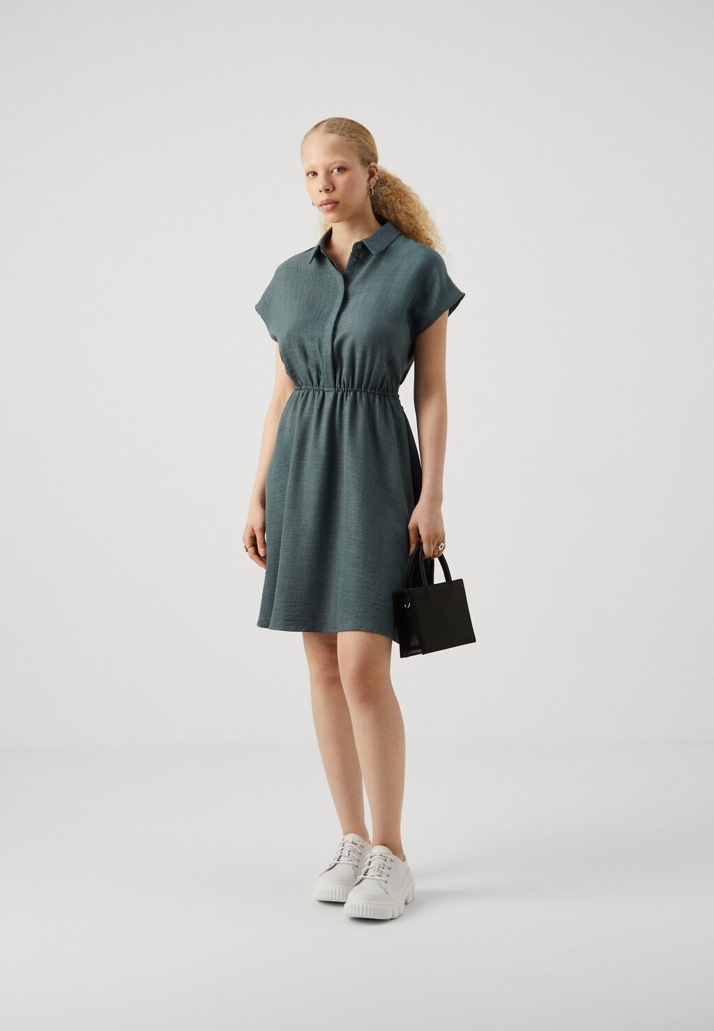 

Платье-рубашка Vmmelony Short Dress Vero Moda, бальзамический зеленый