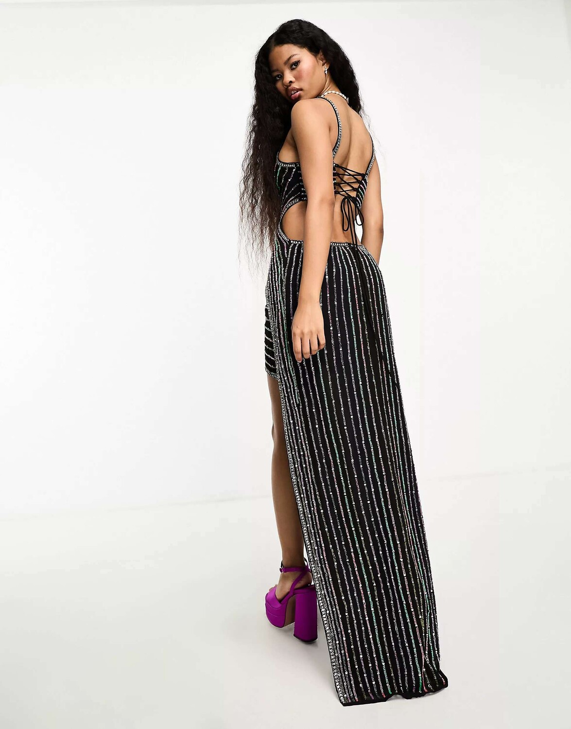 

Черное платье макси на бретелях и драгоценными камнями ASOS DESIGN Petite, Черный, Черное платье макси на бретелях и драгоценными камнями ASOS DESIGN Petite