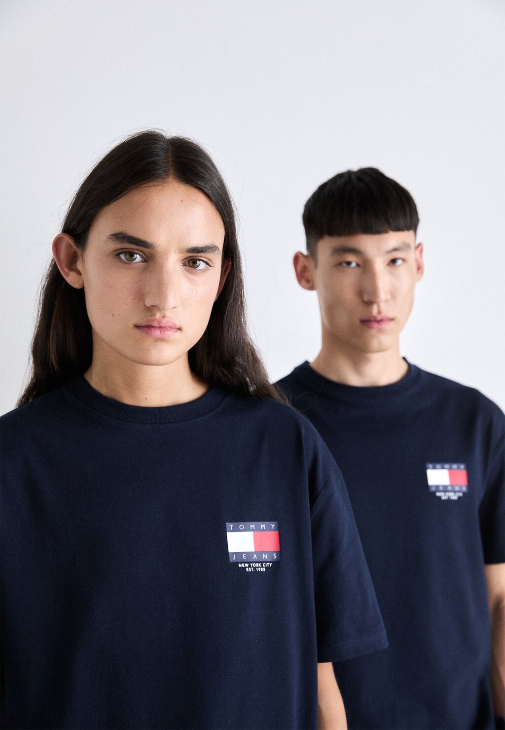

Футболка с набивным рисунком FLAG TEE UNISEX Tommy Hilfiger, темно-синий