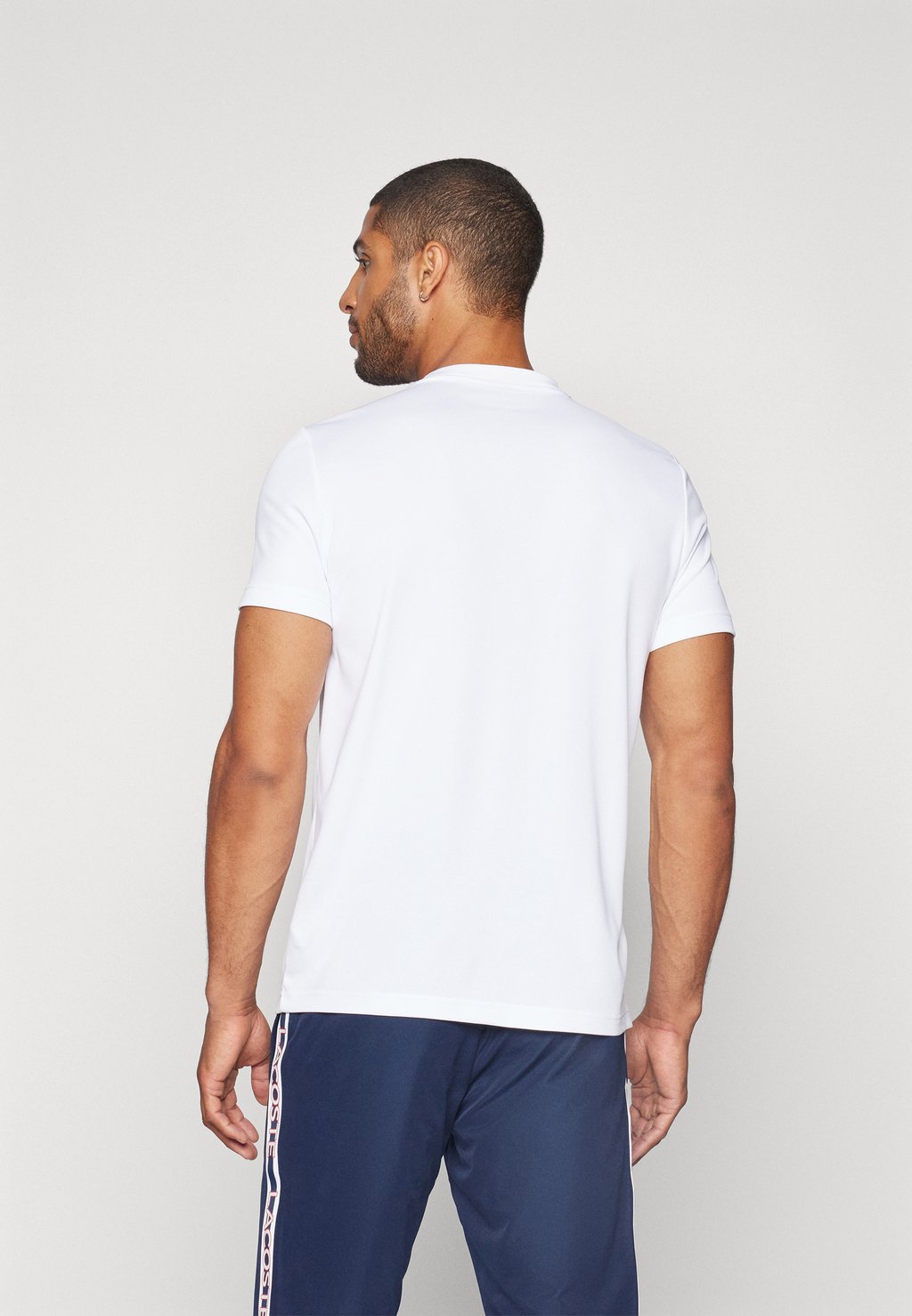 

Спортивная футболка TENNIS Lacoste Sport, белый