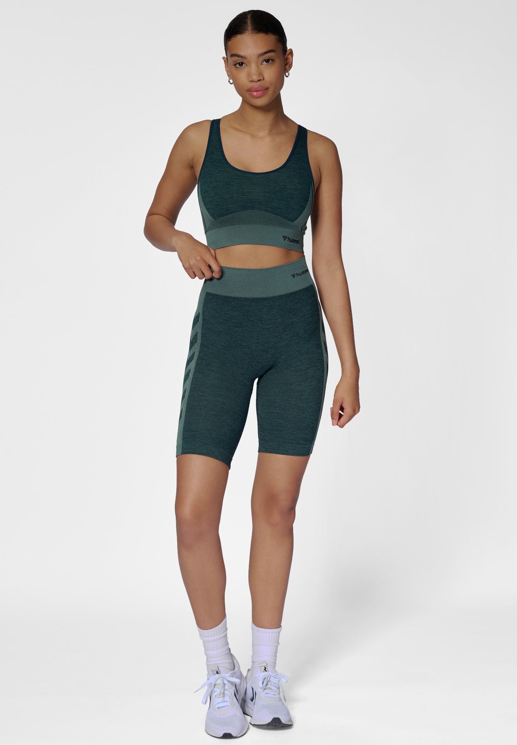 

Спортивный бюстгальтер с легкой поддержкой SEAMLESS Hummel, зеленый