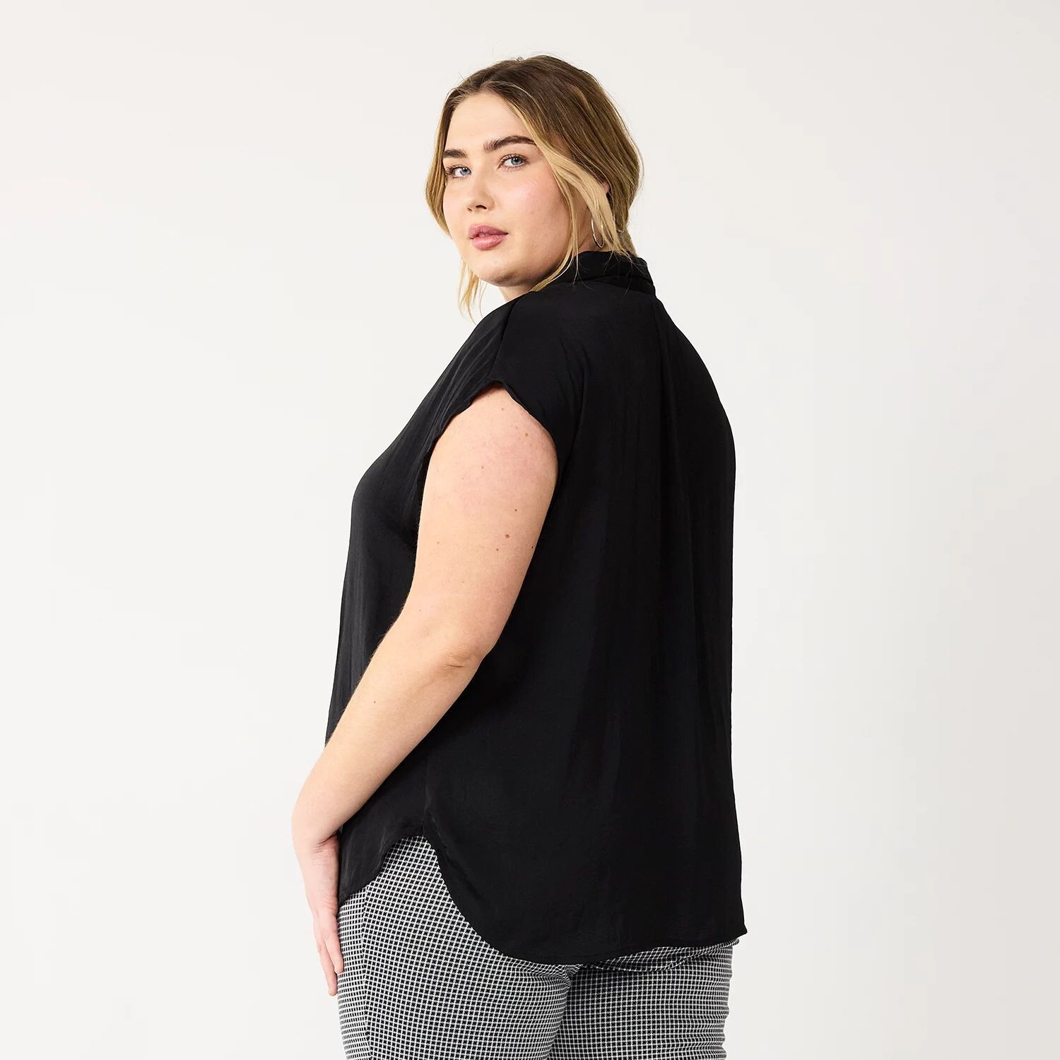 

Рубашка с короткими рукавами и легкими лацканами больших размеров Nine West Nine West