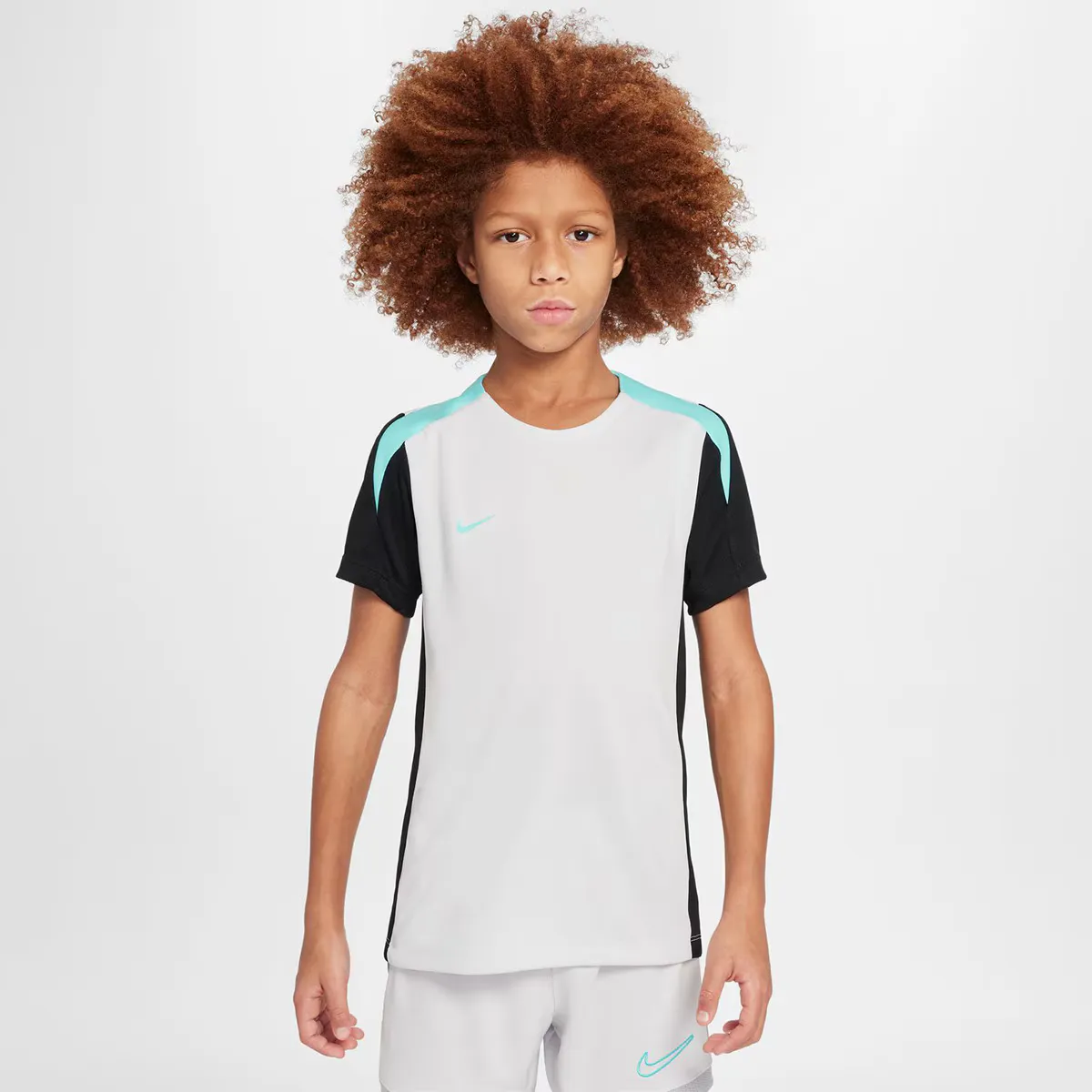 

Детская футболка Nike Dri-Fit Strike 24, серый
