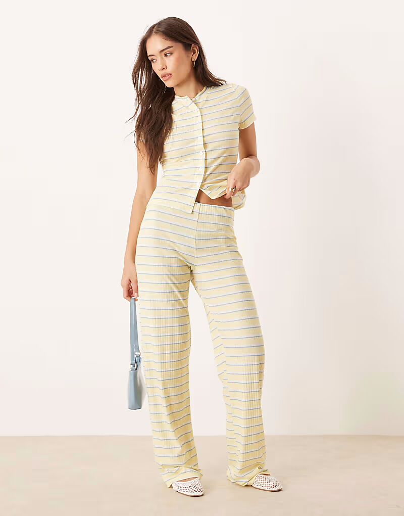 

Широкие брюки ASOS DESIGN в желтую полоску