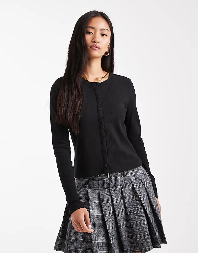 

Потертый трикотажный лонгслив с длинными рукавами на пуговицах черного цвета