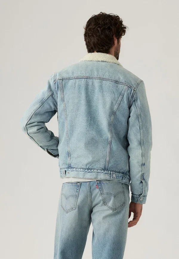 Джинсовая куртка-тракер Levi'S, цвет кентукки-блю шерпа — фото 3
