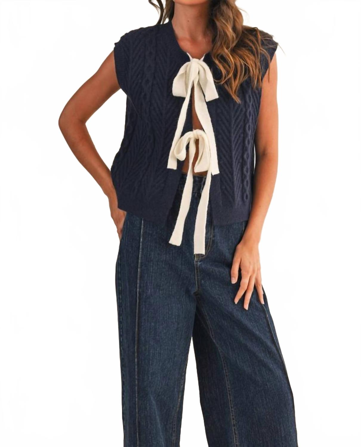 

Жилет с косами и передними лентами, цвет темно-синий Klesis, темно-синий