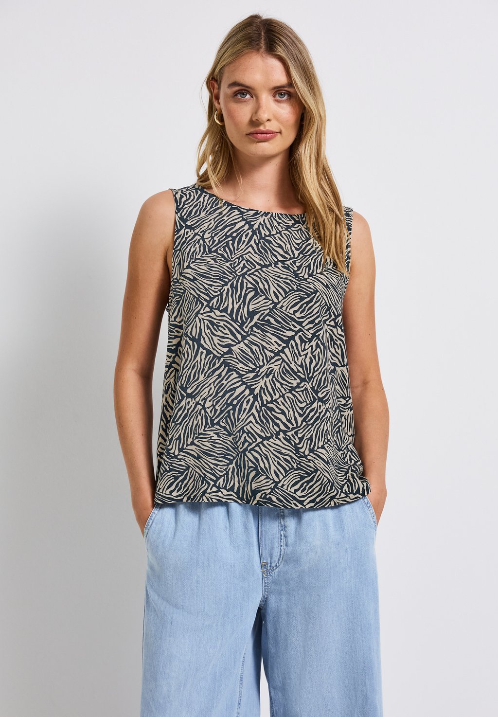 

Топ MIT KNOPFLEISTE - Blouse Street One, металлик зеленый