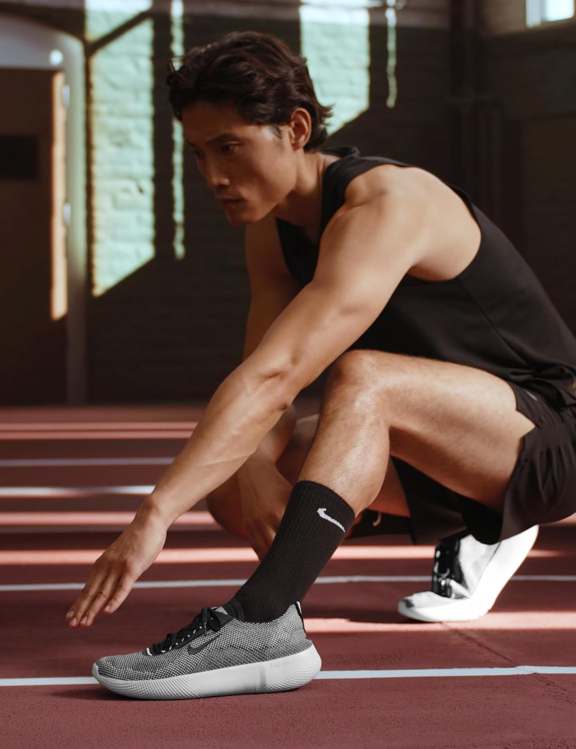 Мужские тренировочные/спортивные кроссовки Nike Free 2025, белый/черный — фото 2