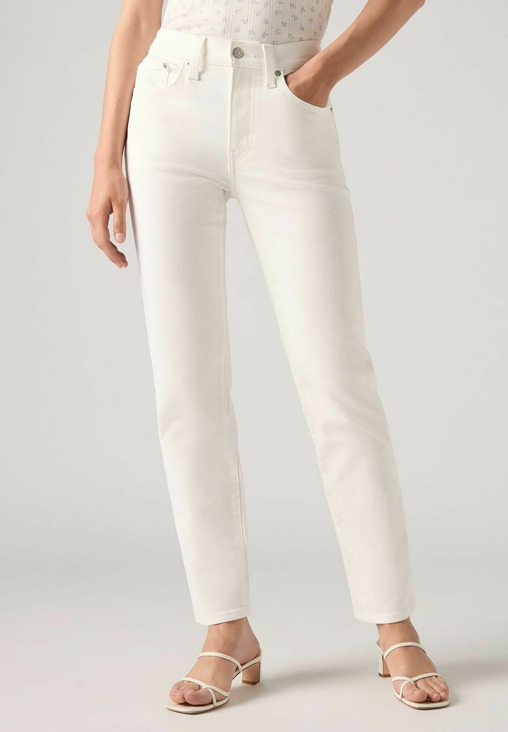 

Джинсы облегающего кроя 724 HIGH RISE STRAIGHT Levi's, бежевый