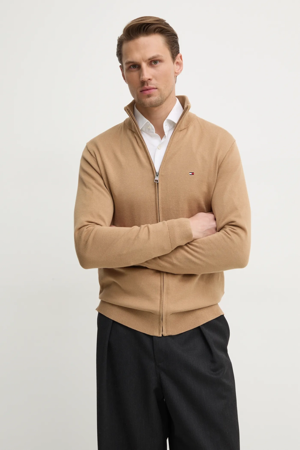 

Хлопковый свитер Tommy Hilfiger, коричневый