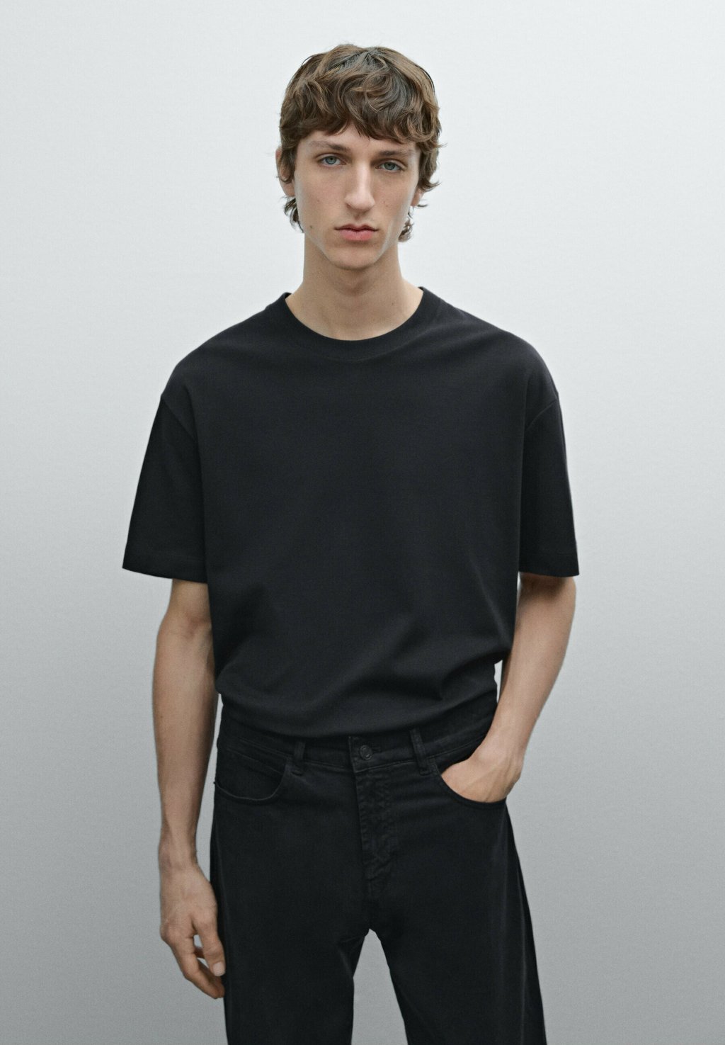 

Базовая футболка SHORT SLEEVE Massimo Dutti, темно-синий
