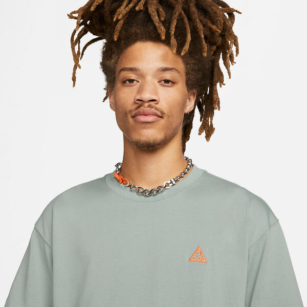 Футболка Nike ACG T-Shirt 'Mica Green', зеленый — фото 4