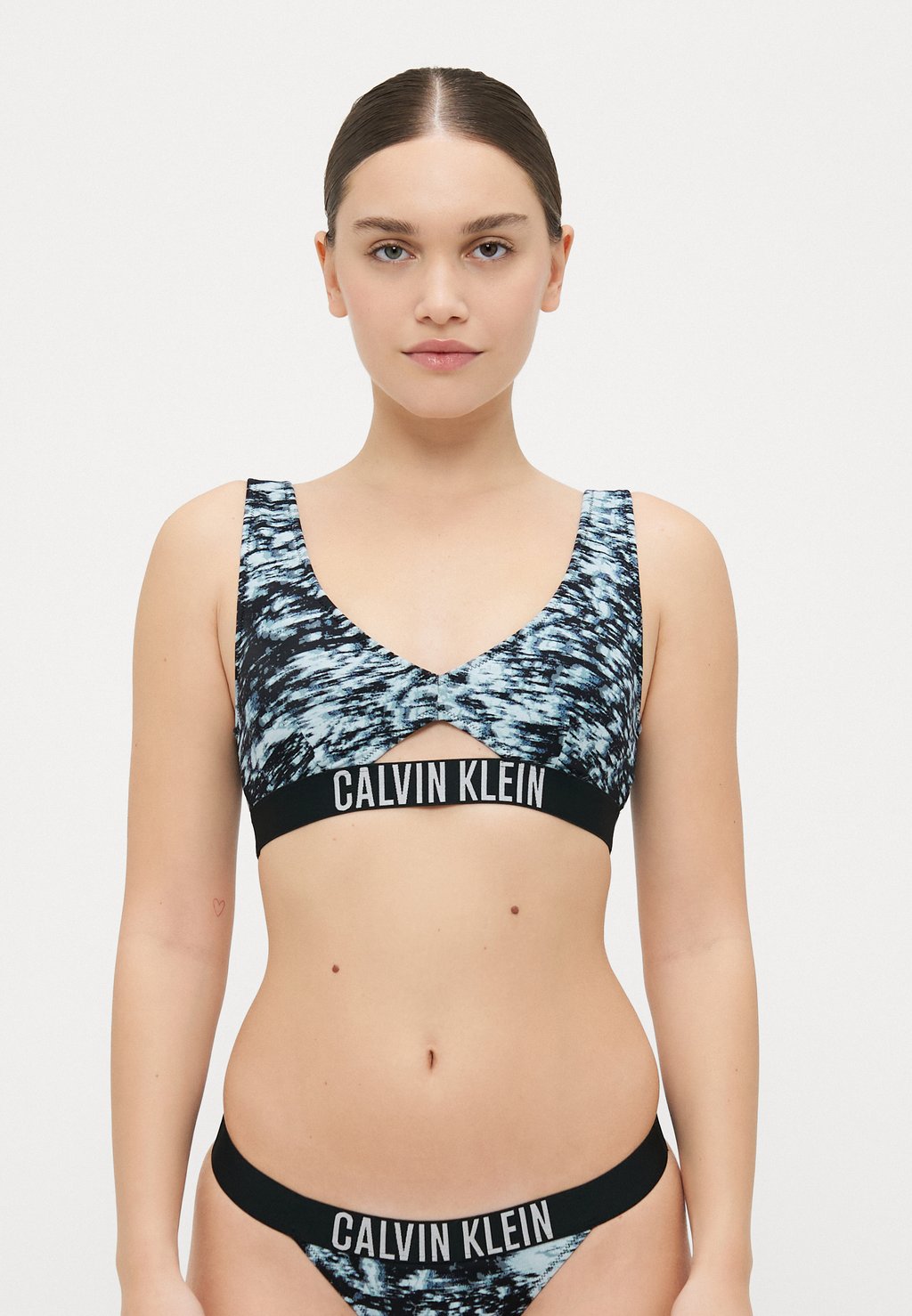 

Верх бикини BRALETTE NEW Calvin Klein Swimwear, черный