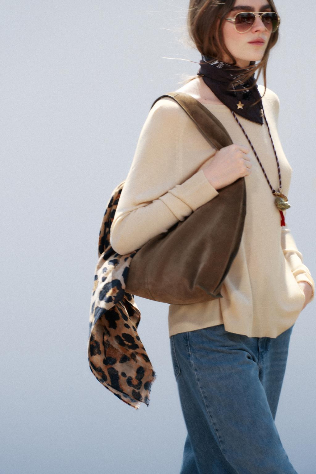 

Шарф с животным принтом ZARA, цвет Leopard