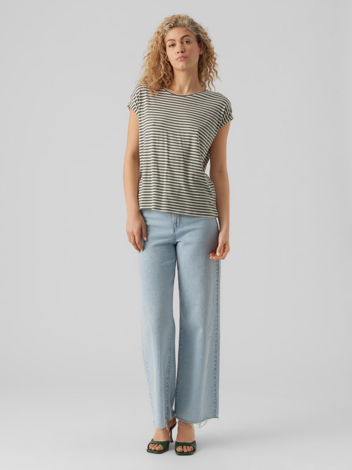 

Футболка Vero Moda, цвет creme/grün