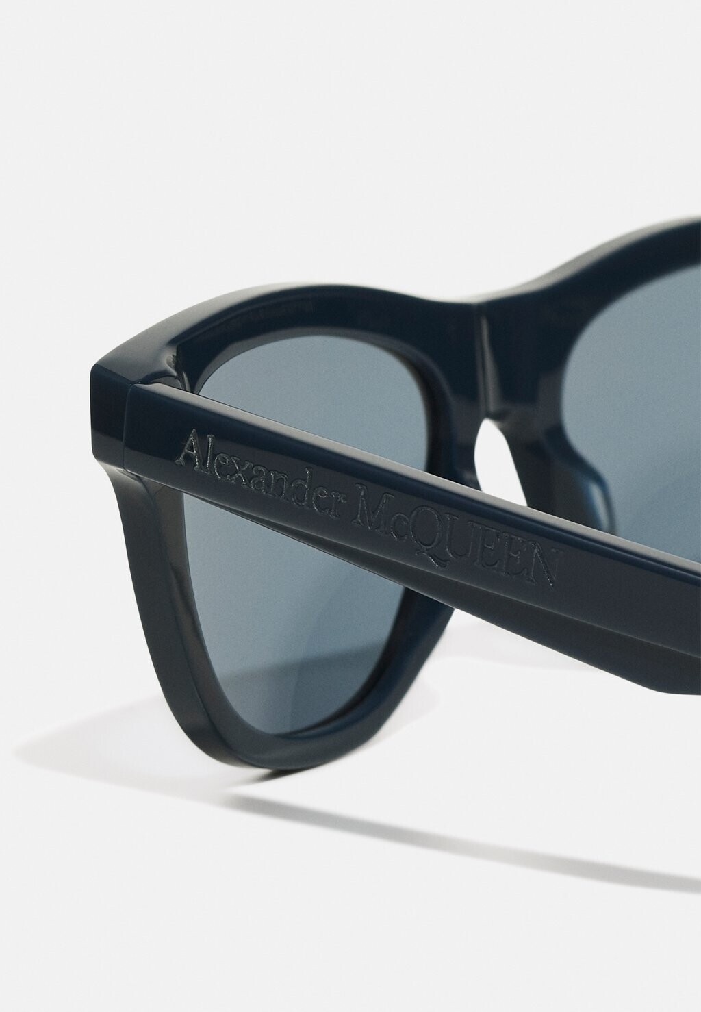 

Солнцезащитные очки Rectangular Squared Alexander McQueen, синие