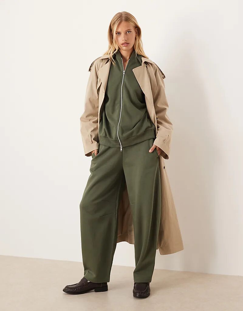 

Спортивные брюки-бочонки ASOS DESIGN цвета хаки