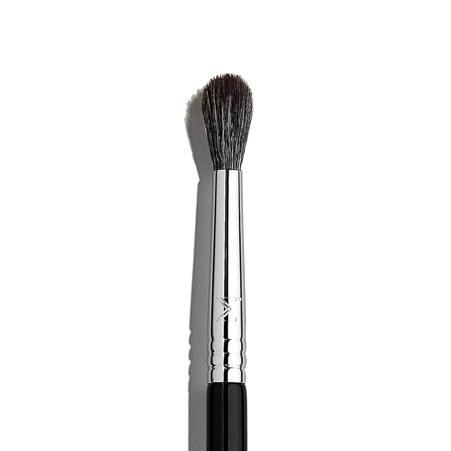 Кисть для растушевки теней «E33 Detail Diffused Crease Brush» Sigma Beauty — фото 2