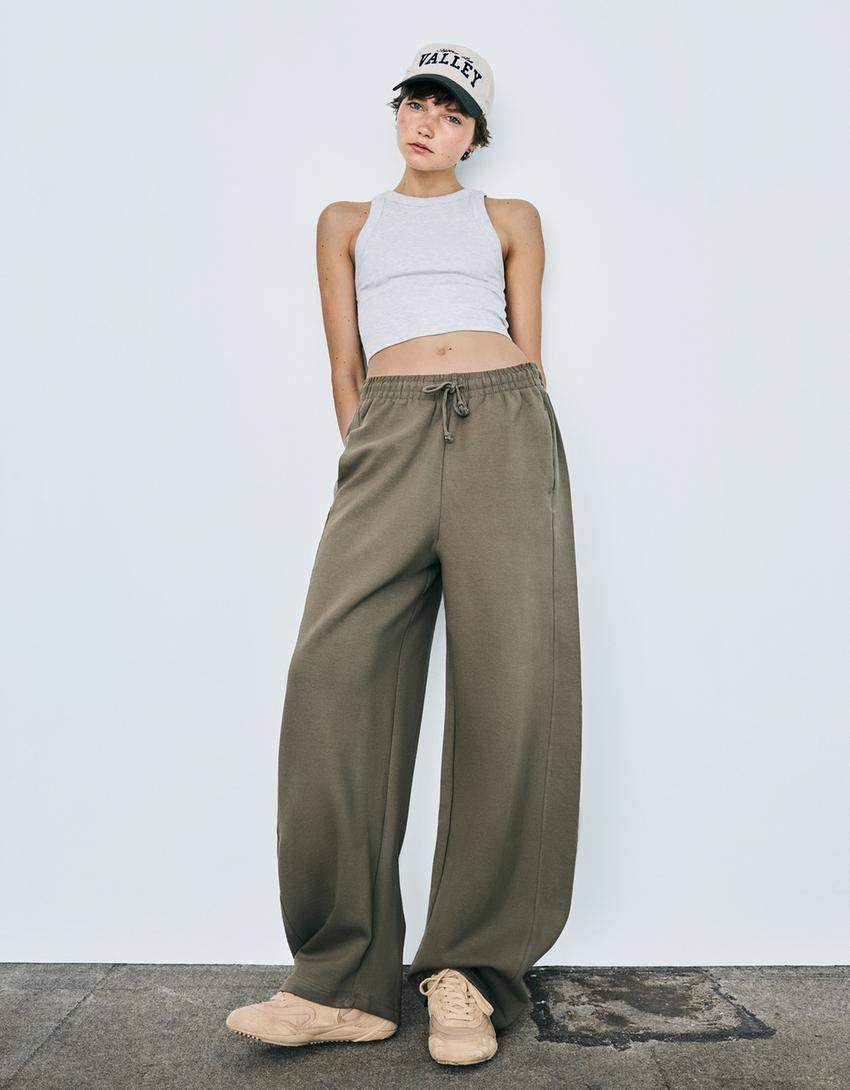 

Брюки-Бочонки из плюша Bershka, хаки
