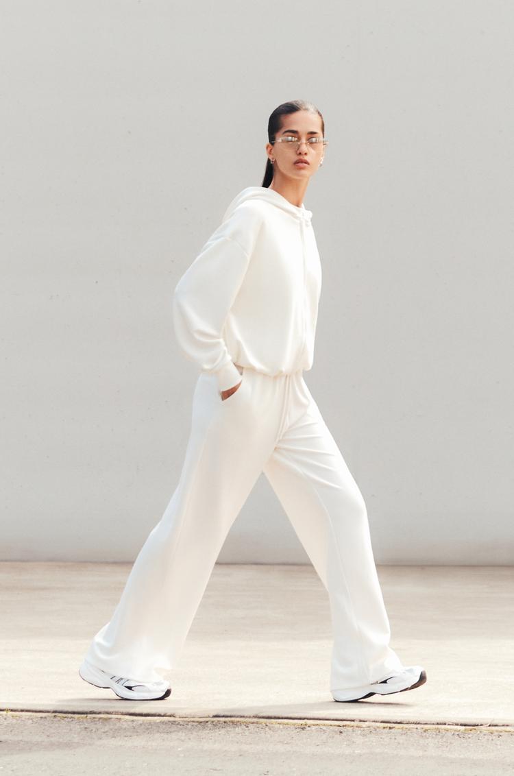 

Широкие спортивные брюки Pull And Bear, белый