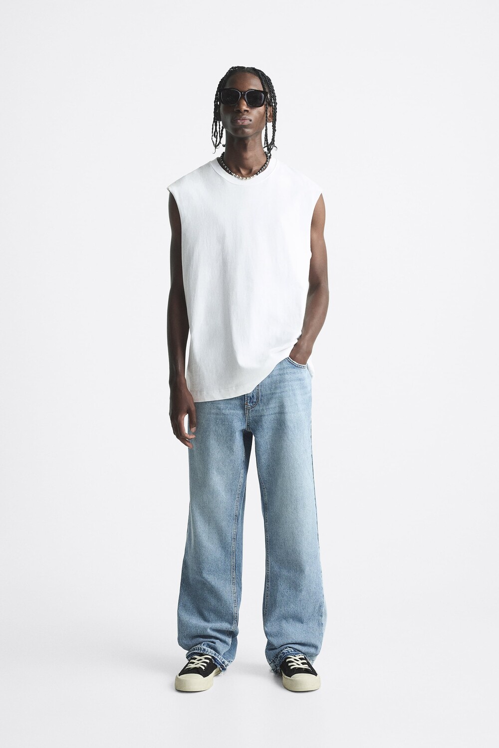 

Широкие джинсы с нашивками Zara, средне-синий
