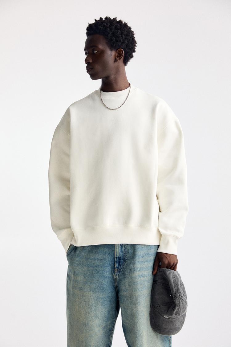 

Базовая толстовка с круглым вырезом Pull And Bear, белый