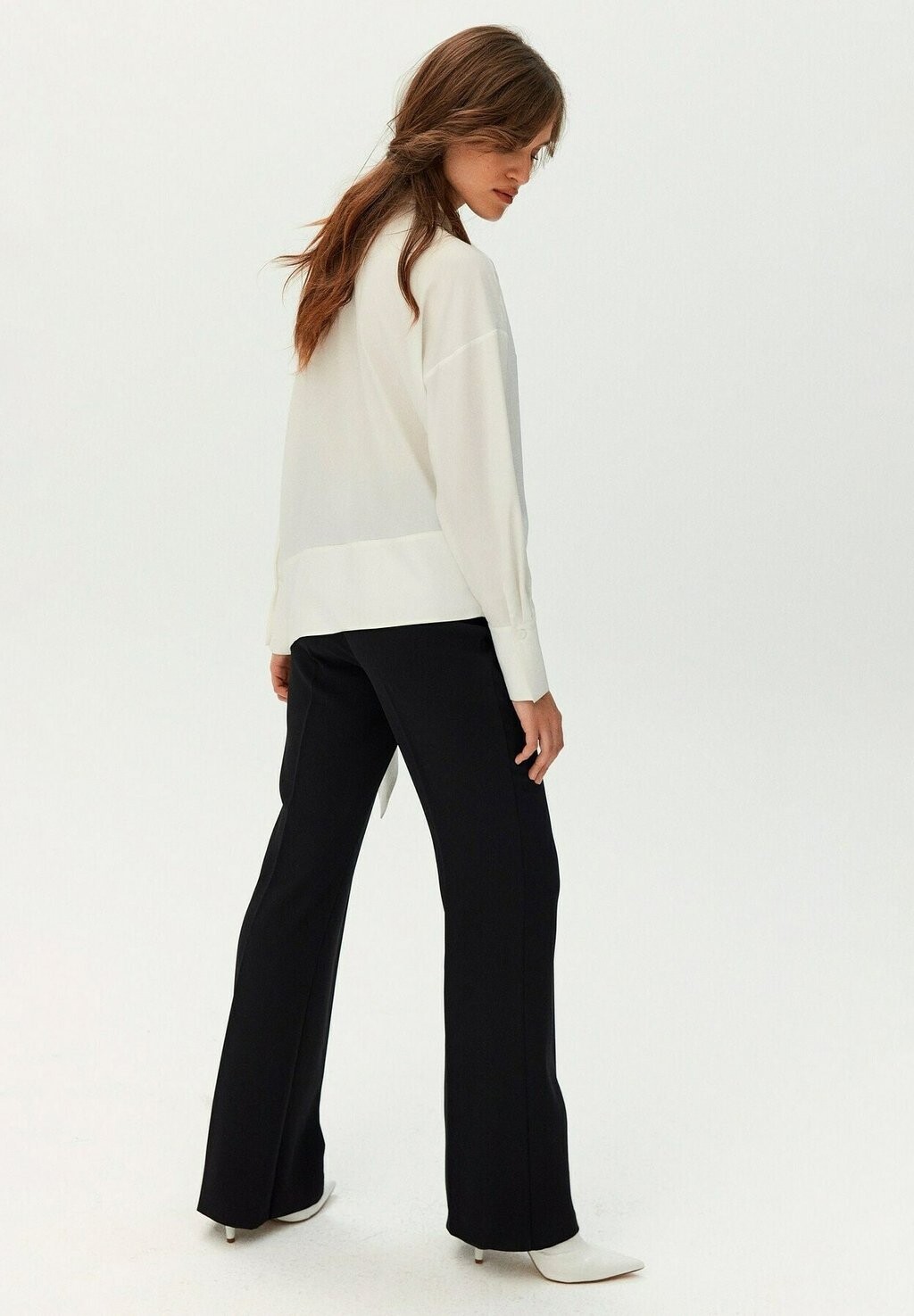 

Блузка на пуговицах ASYMMETRIC WITH A SASH DETAIL Rue les créateurs, кремовый